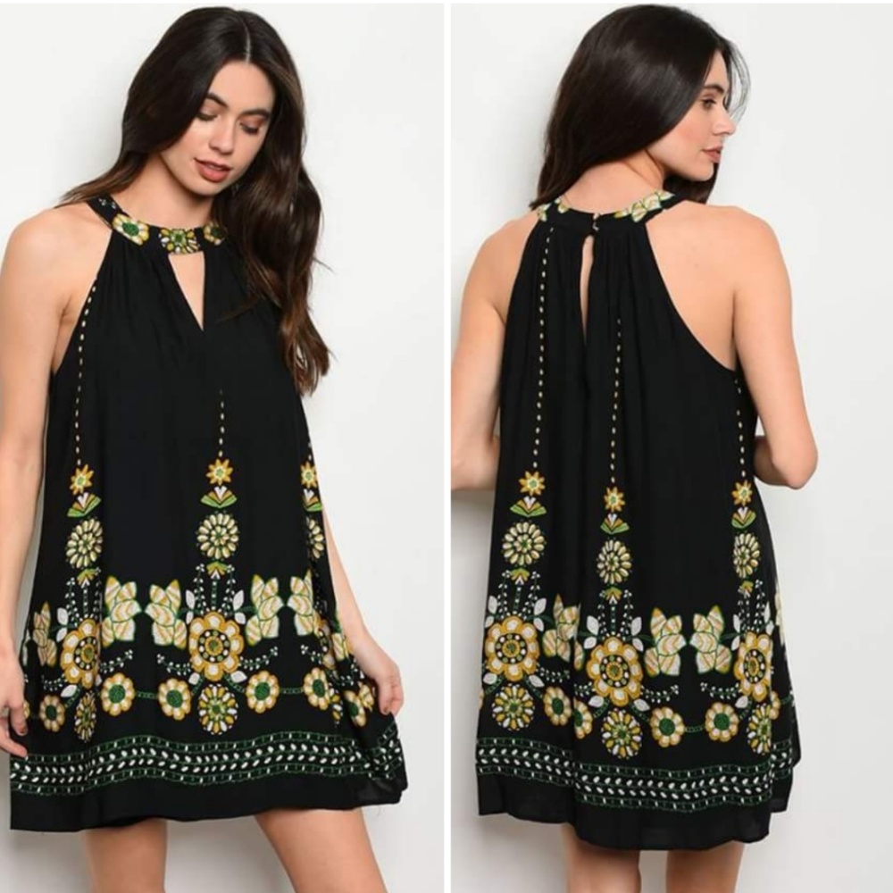 Black floral keyhoke dress (lined) 😍!